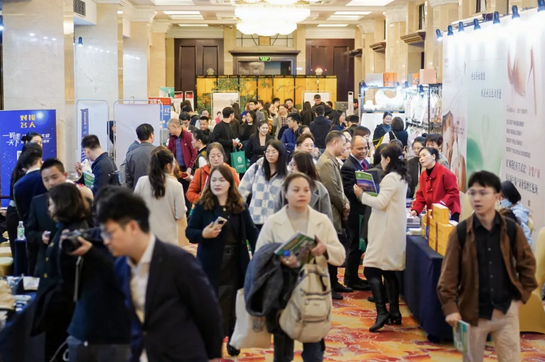 深圳月子中心榮獲“品牌影響力企業(yè)”“優(yōu)秀會(huì)員企業(yè)”兩大獎(jiǎng)項(xiàng)2